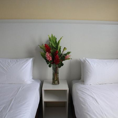 Central Bay Motel Port Vila Esterno foto